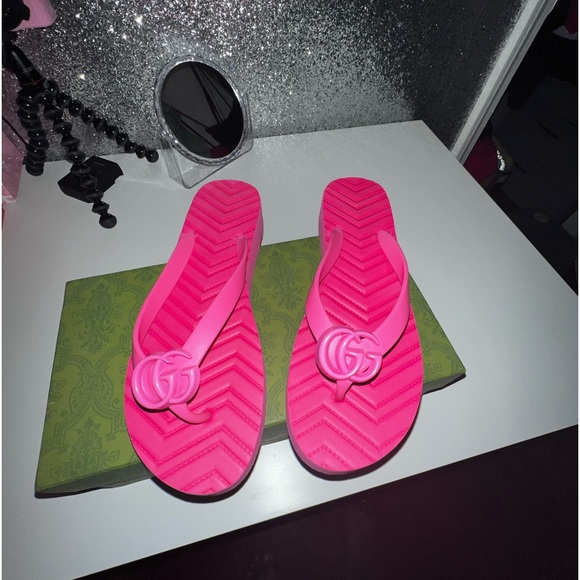 GUCCI Double G Flip Flops - Picture 1 of 5